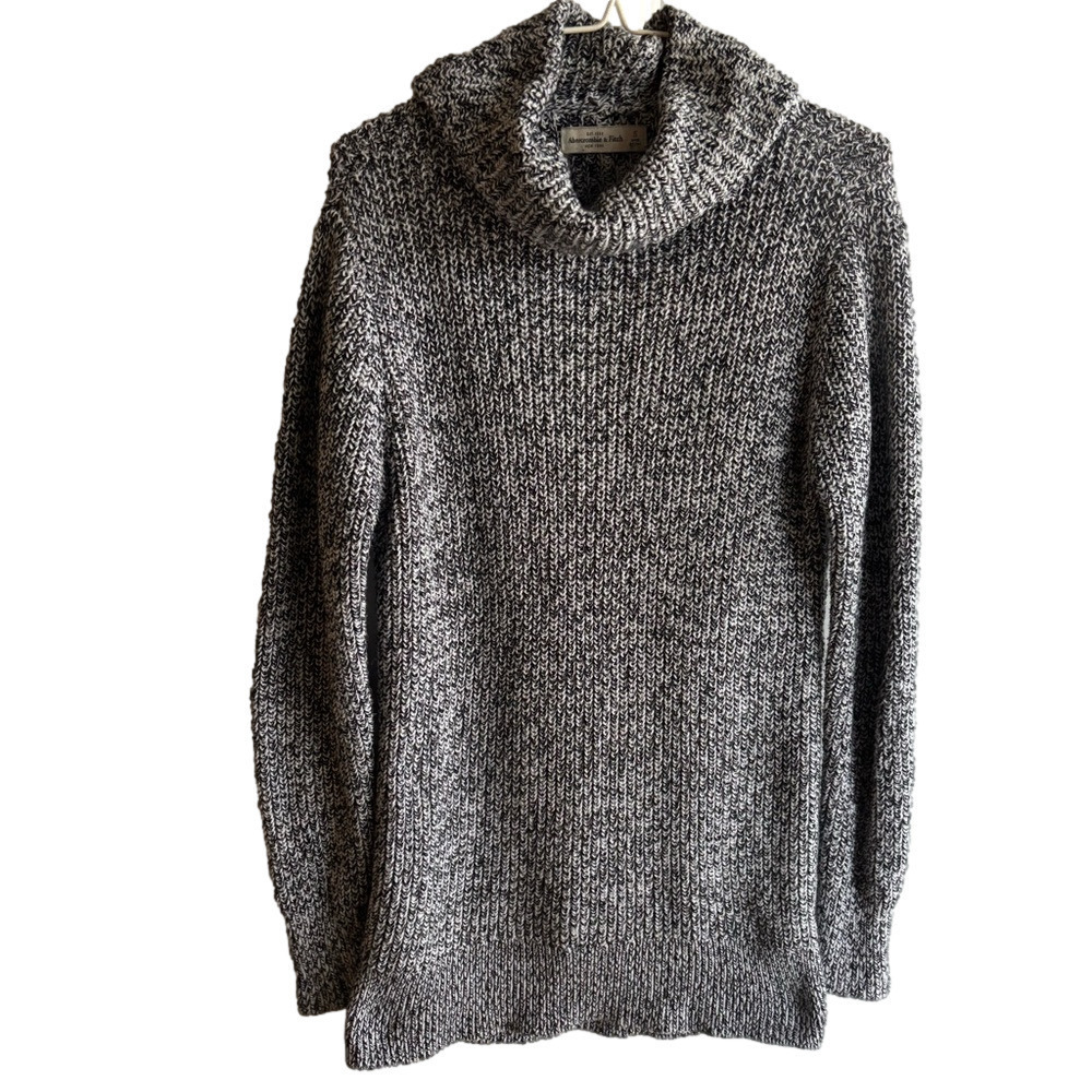 Cotton Blend Abercrombie & Fitch size small upper thigh length cowl sweater